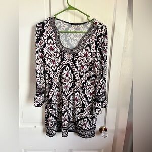 Black and White Patterned Tunic Top medium